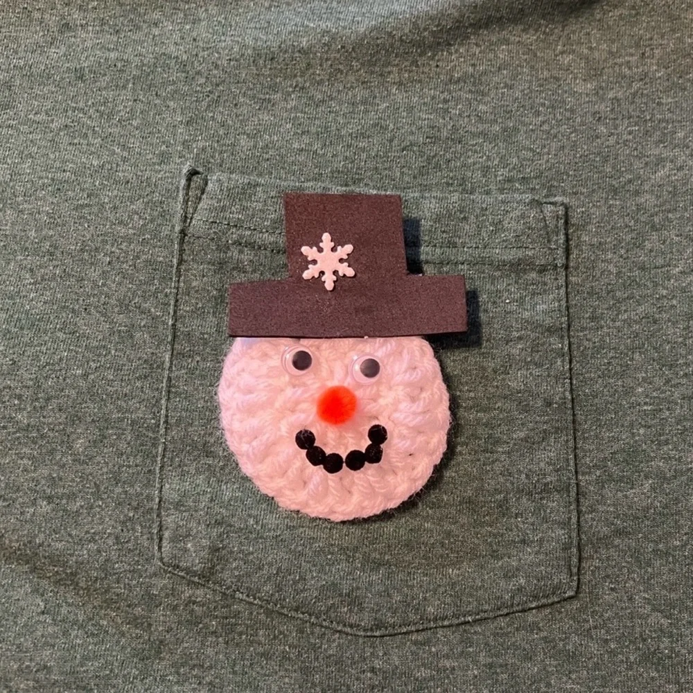 New 10 PC Set Christmas Holiday Winter Snowman Pin Clasp Bookbag Keychain Charm